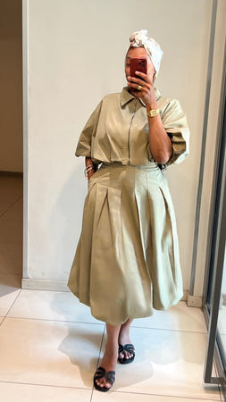 Ensemble gilet et jupe kaki